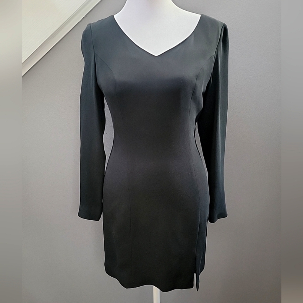 Hugo Buscati Dress Womens Sz 2 Black Silk V-Neck Long Sleeve Mini Cocktail Sleek
